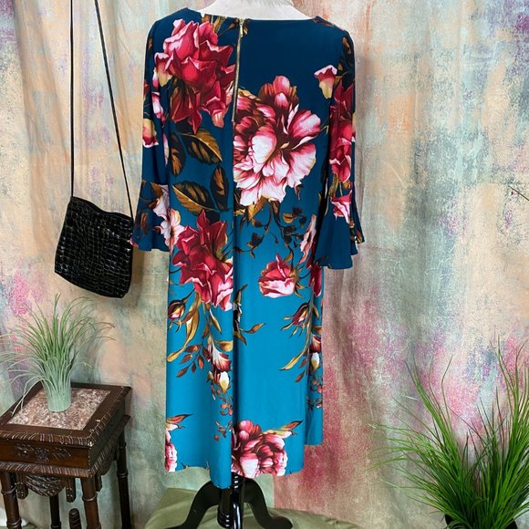 New 📌Roz & Ali  Beautiful Floral Design Dress with Bell Sleeves - Picture 2 of 13